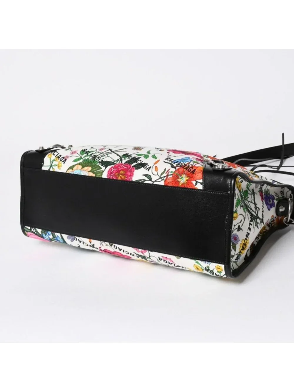 Gucci Neoclassic City the Hacker Project White Multicolor